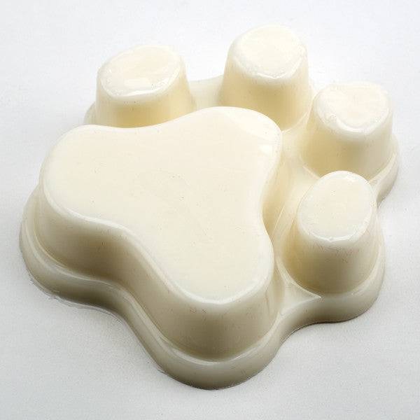 cute paw shape of wax melt