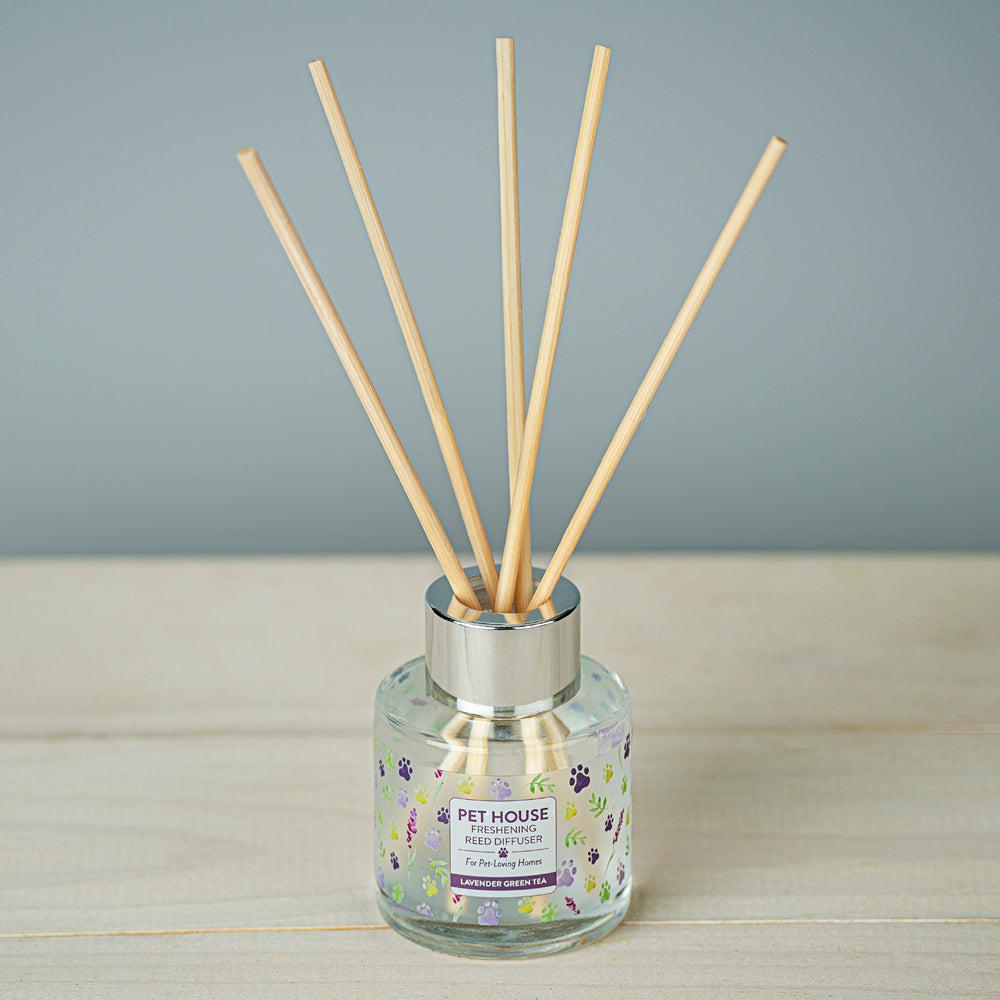 Lavender Green Tea Pet House Reed Diffuser lifestyle